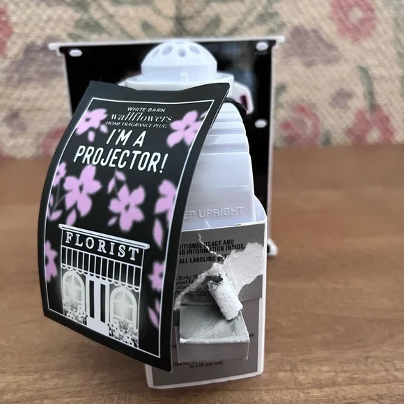 Bath & Body Works Florist Flower Shop Projector Wallflower Plug - Picture 9 of 14